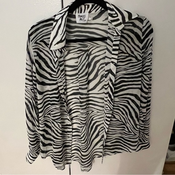 PRINCESS POLLY ZEBRA PRINT BUTTON DOWN. NEVER WORN. Size 0. - Picture 2 of 4